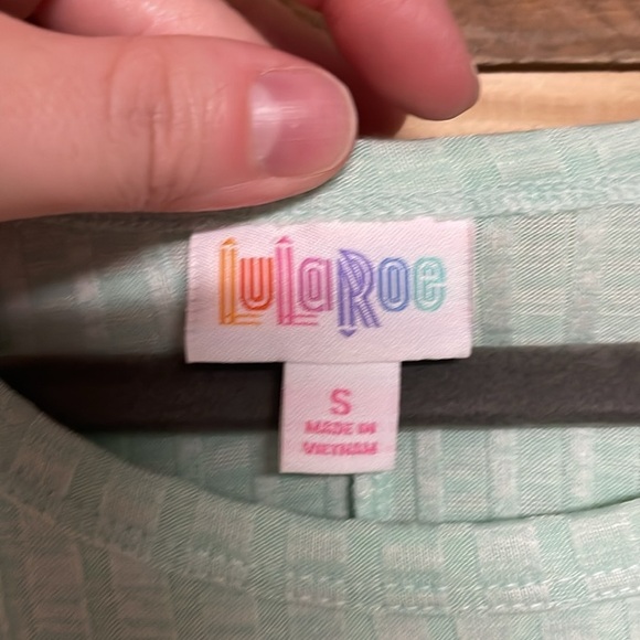 LulaRoe size Small Mint Green Short Sleeve Carly High-low Ribbed Dress - Picture 2 of 7